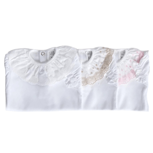 babyromper met kanten kraag